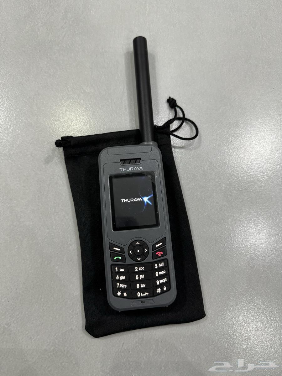 Thuraya XT-LITE mobile phone in very clean condition with all accessories64503294928513114