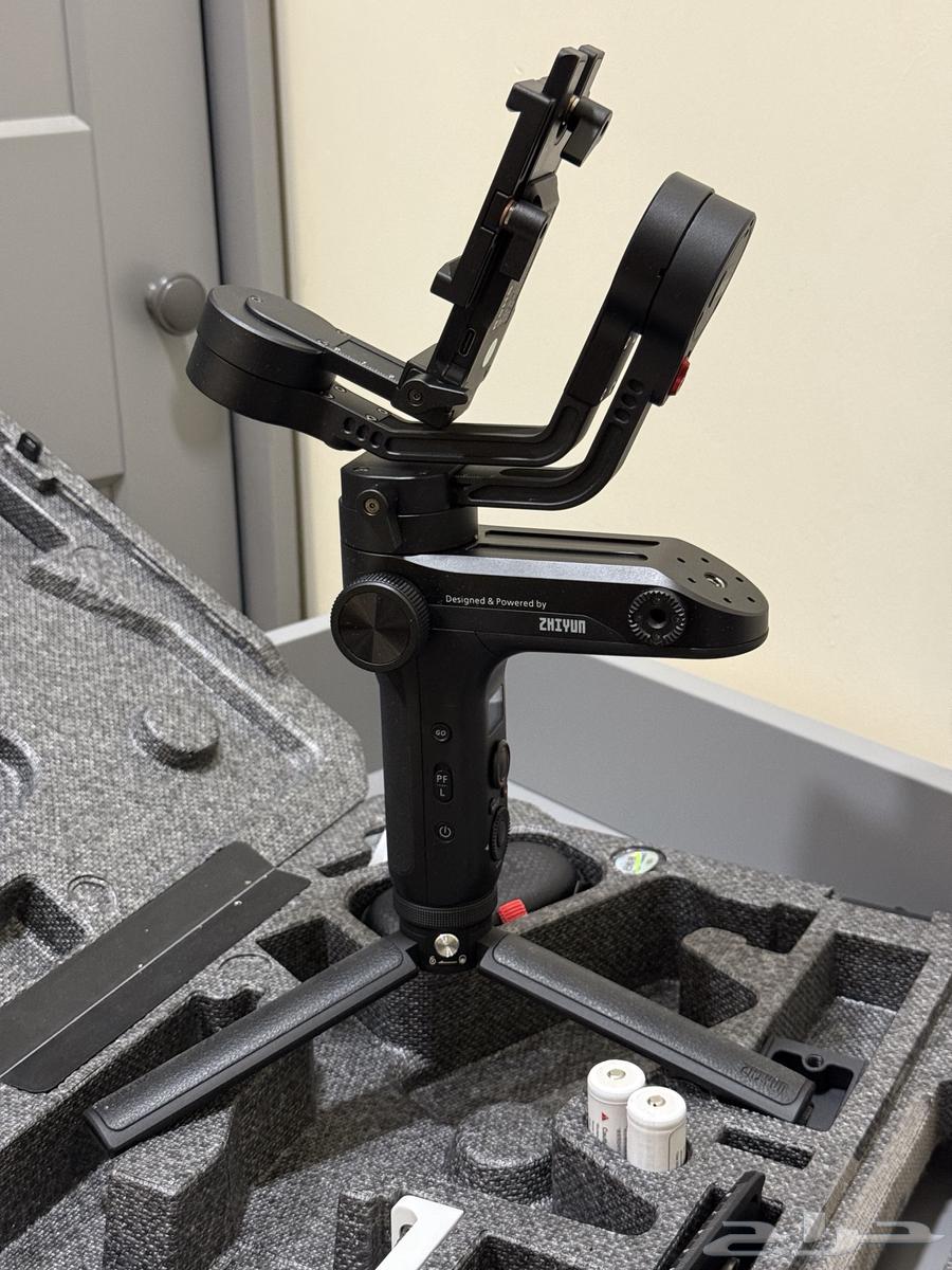 جيمبال Zhiyun Weebill S بحالة شبه جديدة64551748473729111