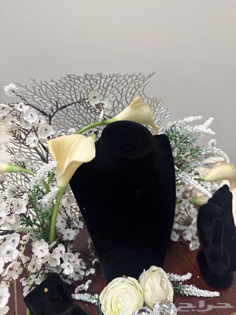 Luxury gift box that you can benefit from in multiple ways64552163341315112