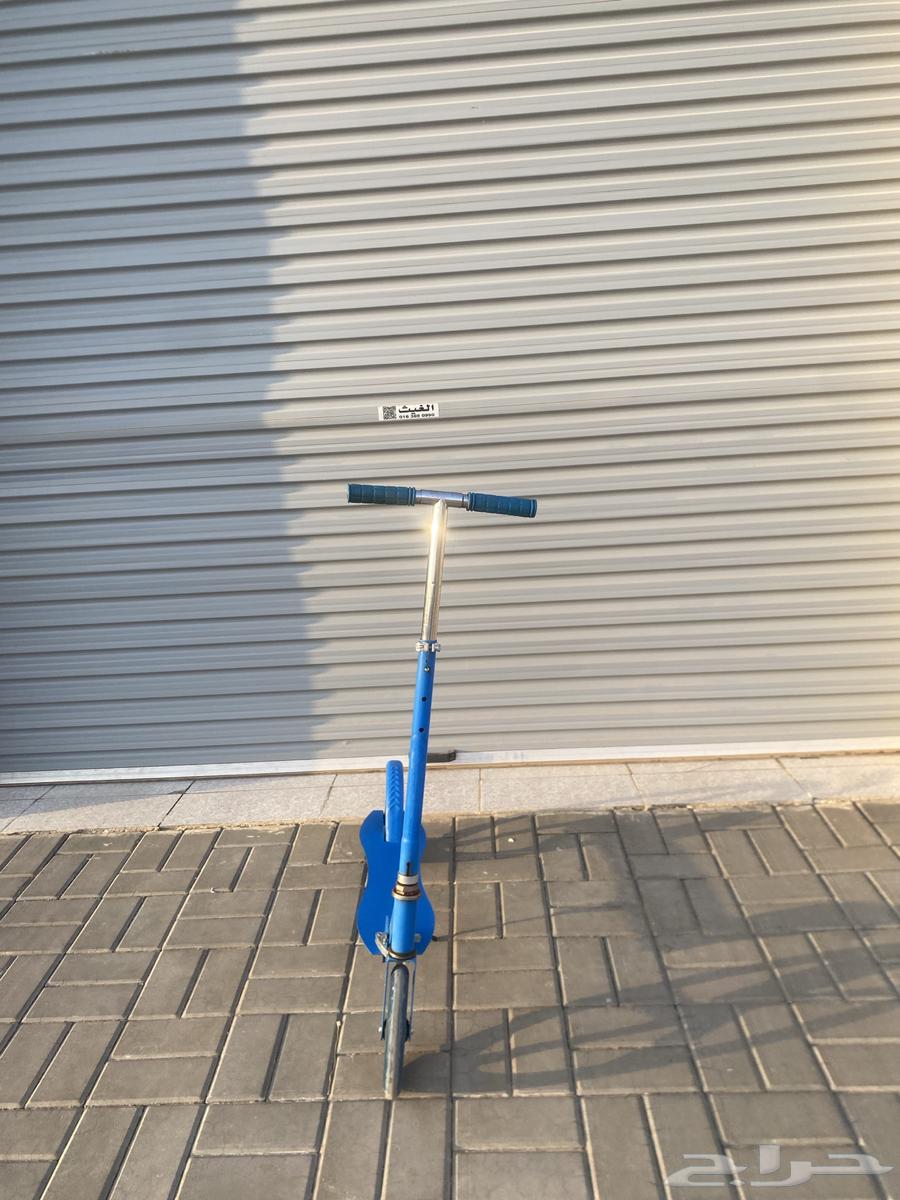 Scooter for sale, clean and new, over seven years64546190788737110