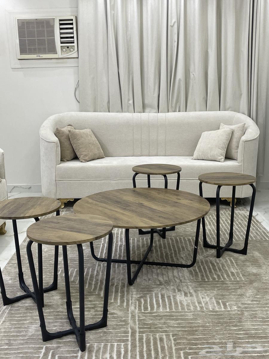 New and clean beige 8-person sofa with tables and mat64550560275074114