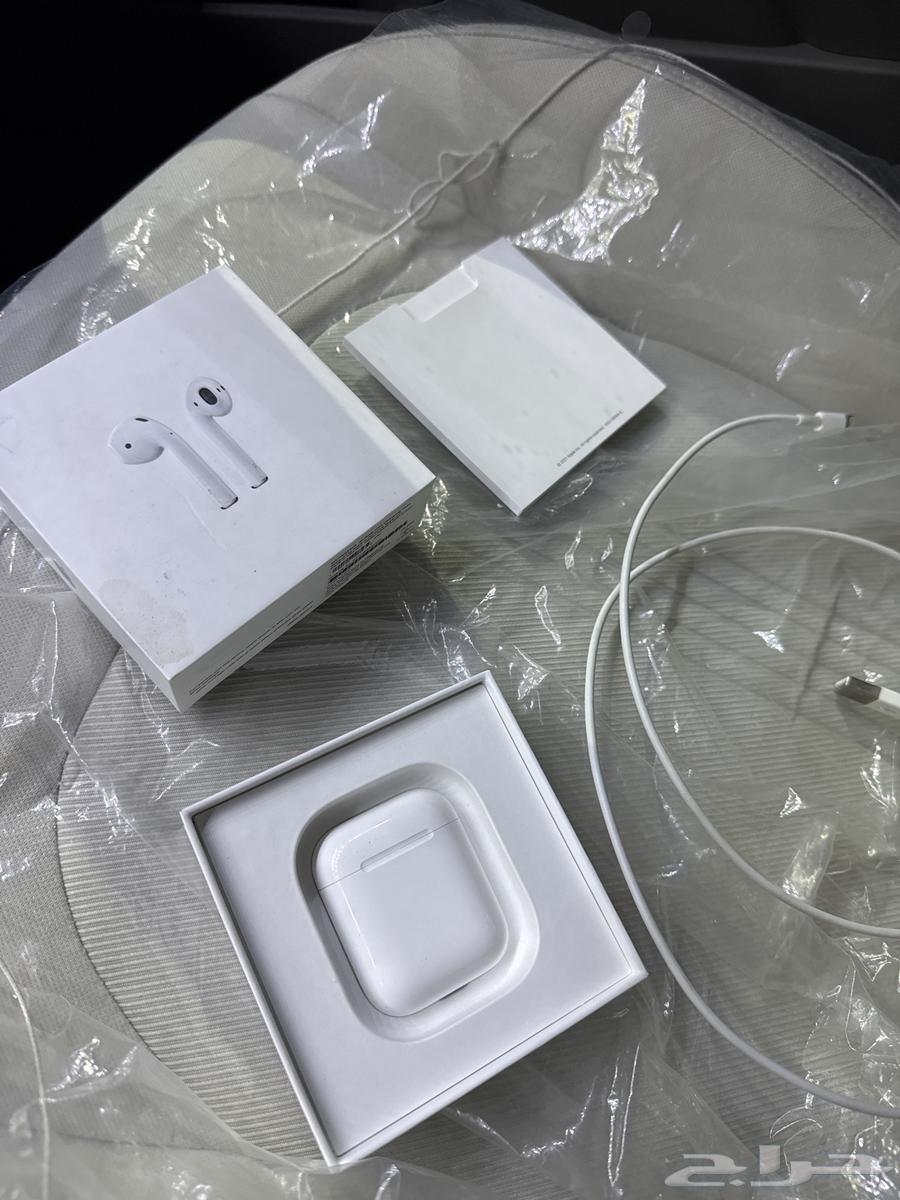 سماعة ايربودز الاصدار الثاني نظيفه سلك شاحن والبيت كله اصلي64550132187906112