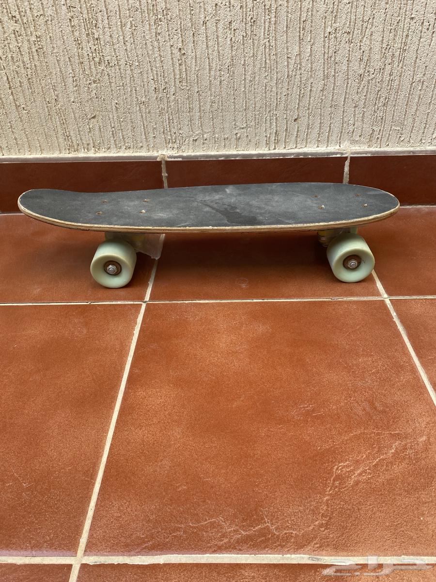 سكيتبورد نظيف مستعمل خفيف جد ا64549261495553113