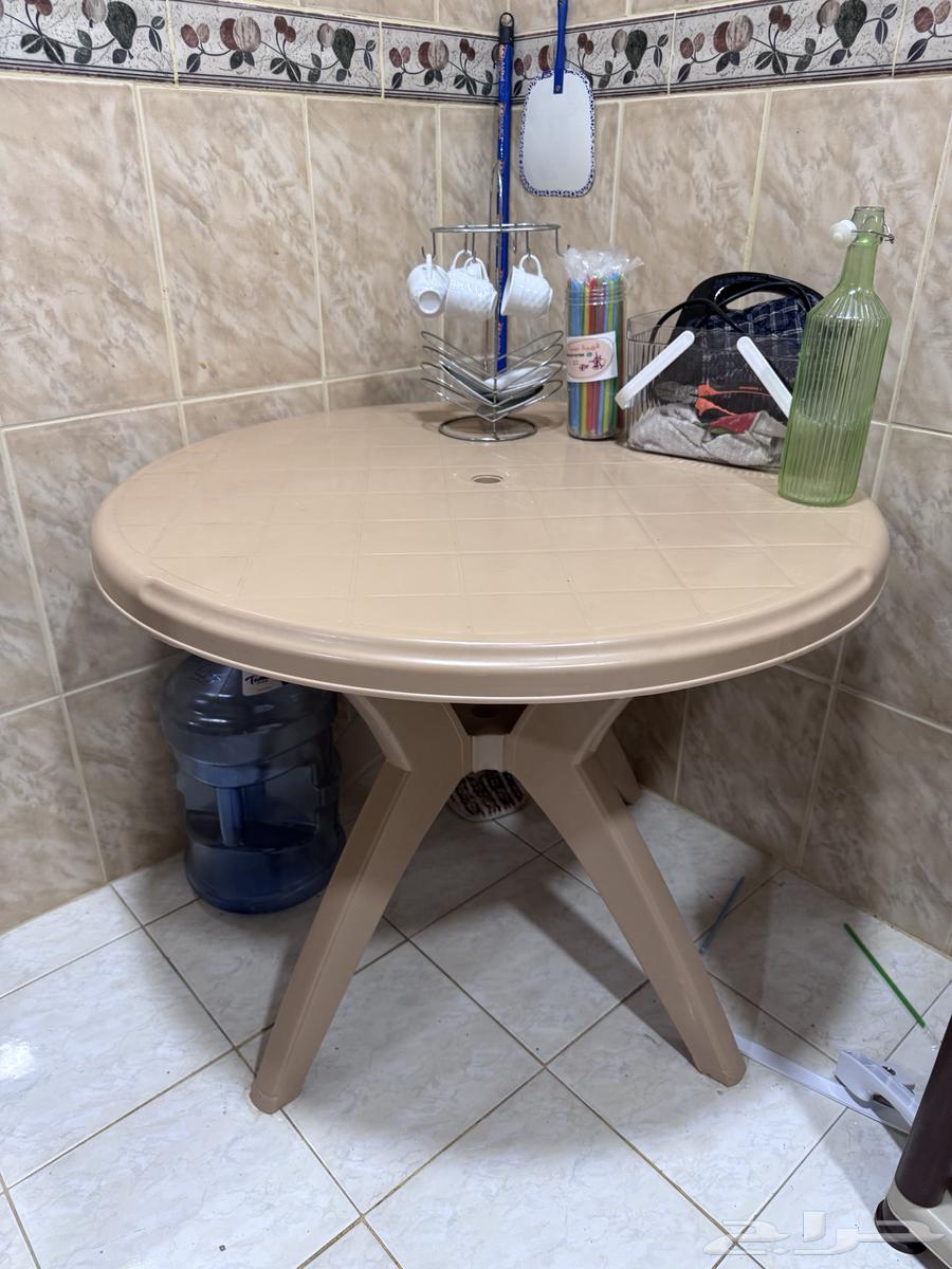 أغراض متنوعه للبيع بغرض السفر64550527660545110