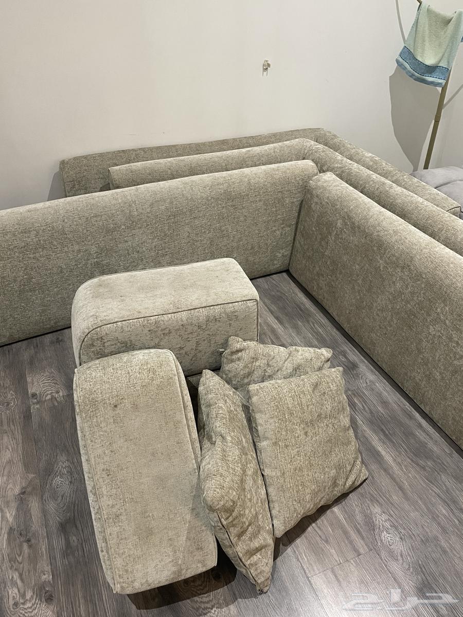 Floor seating supports64550761076738110