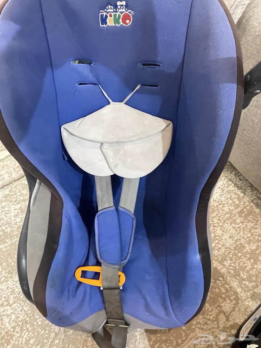 2 car seats and a twin stroller64546553844099113