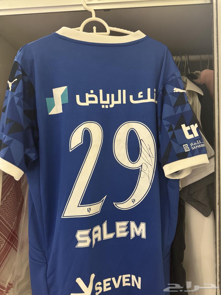 تيشرت الهلال موقع من سالم الدوسري مع دليل64549669538817110