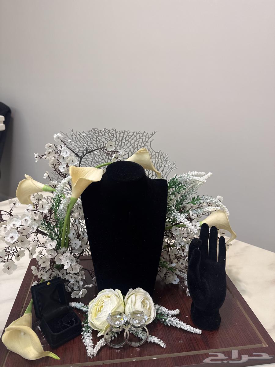 Luxury gift box that you can benefit from in multiple ways64552163341315111