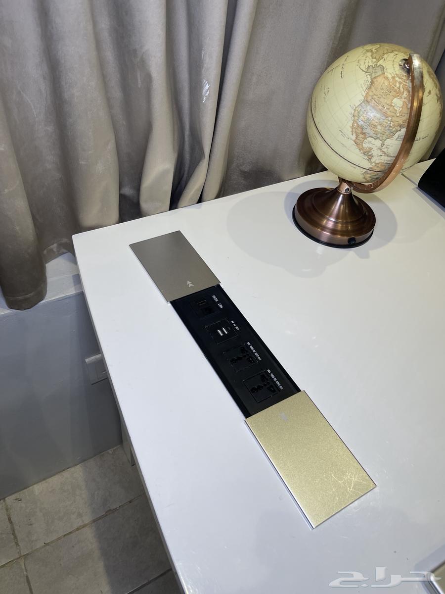 مكتب حديث للبيع64551848224387111