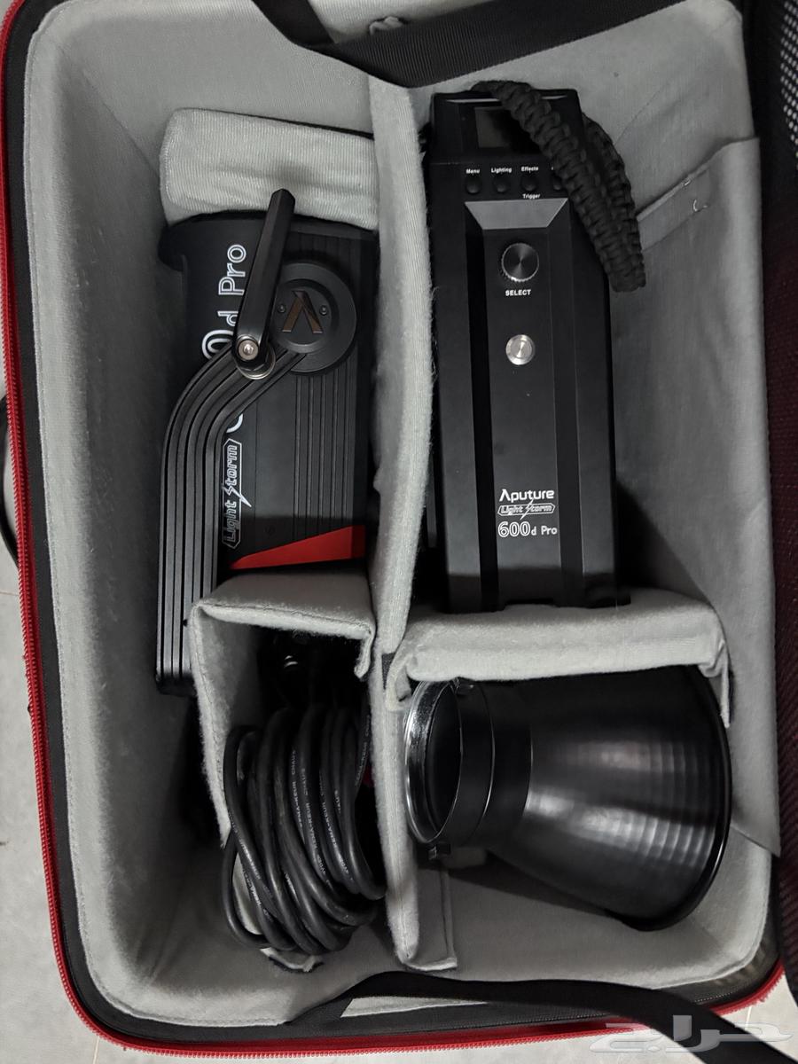 Aputure Light Storm C300d Mark II LED Aputure LS 600d Pro Li64546943499650112