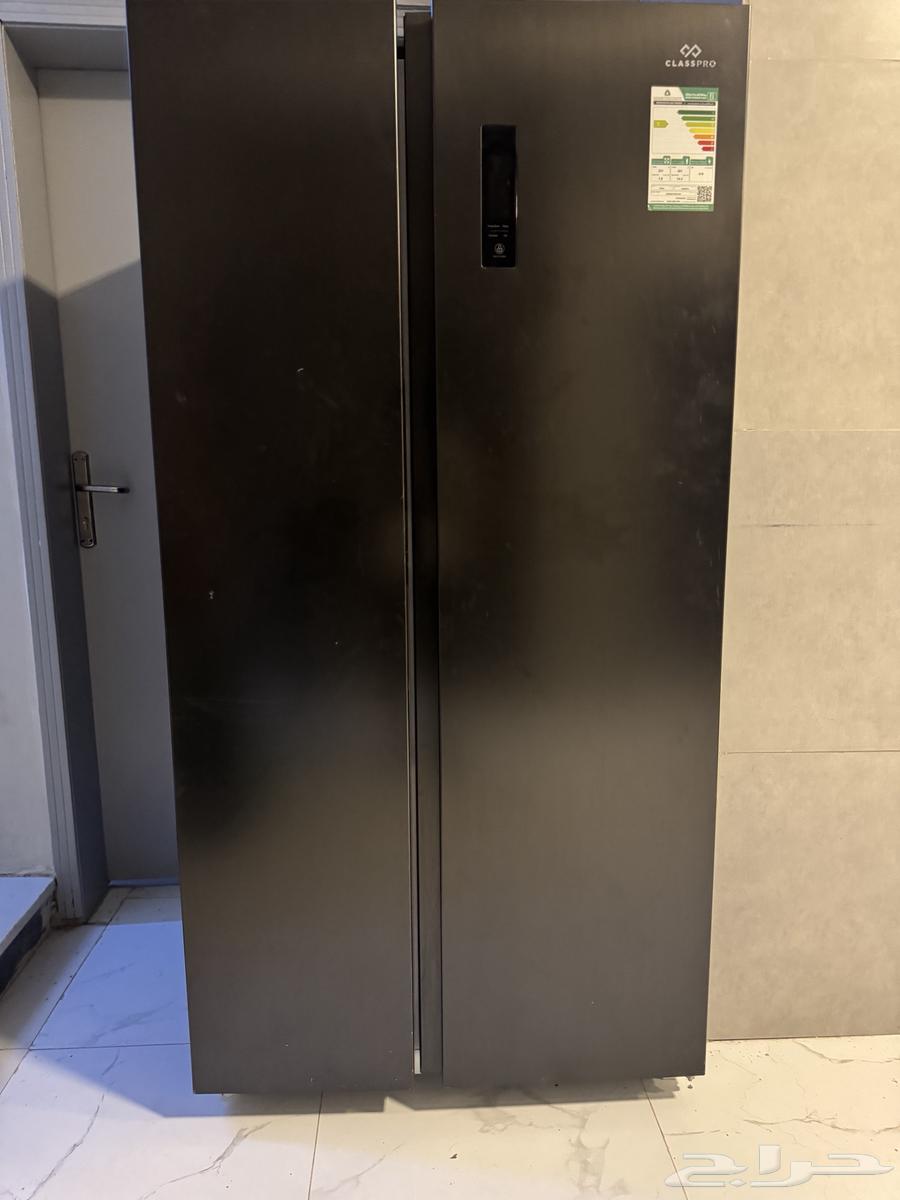 للبيع بسعر مناسب كونر عطور فخم  ثلاجة بابين جديدة في عطل با64553313935617113