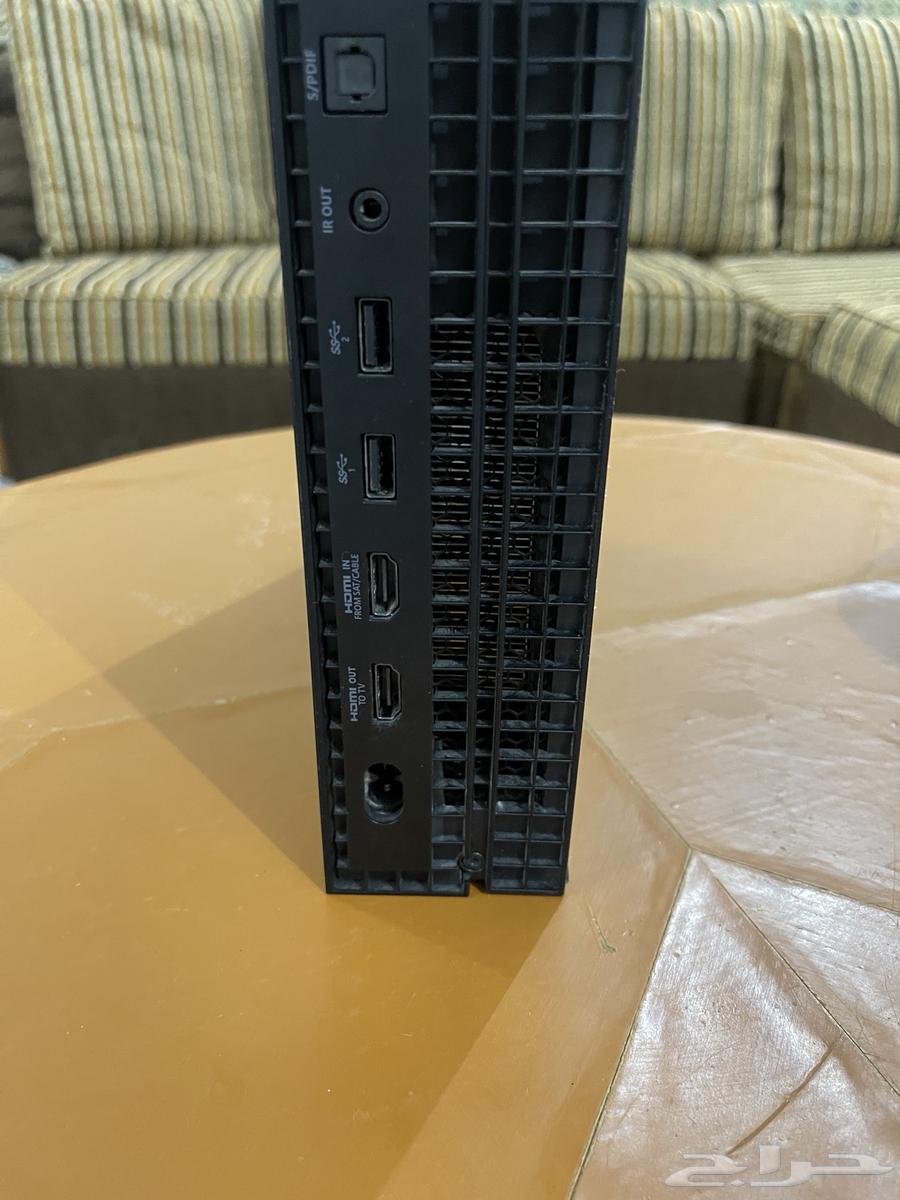 For Sale Xbox One X Very Clean with Professional Controller64547360162051111