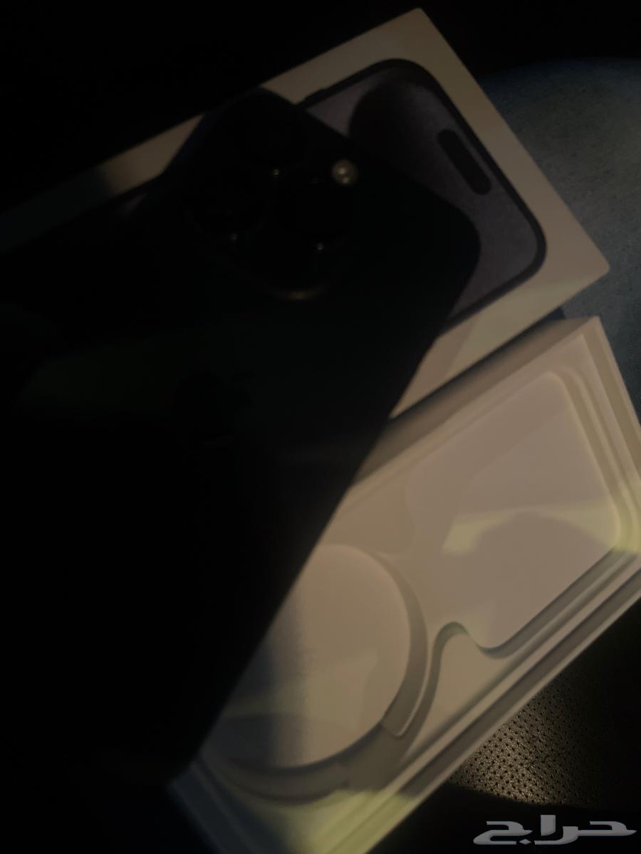 iPhone 15 Pro, must be clean64543719430914111