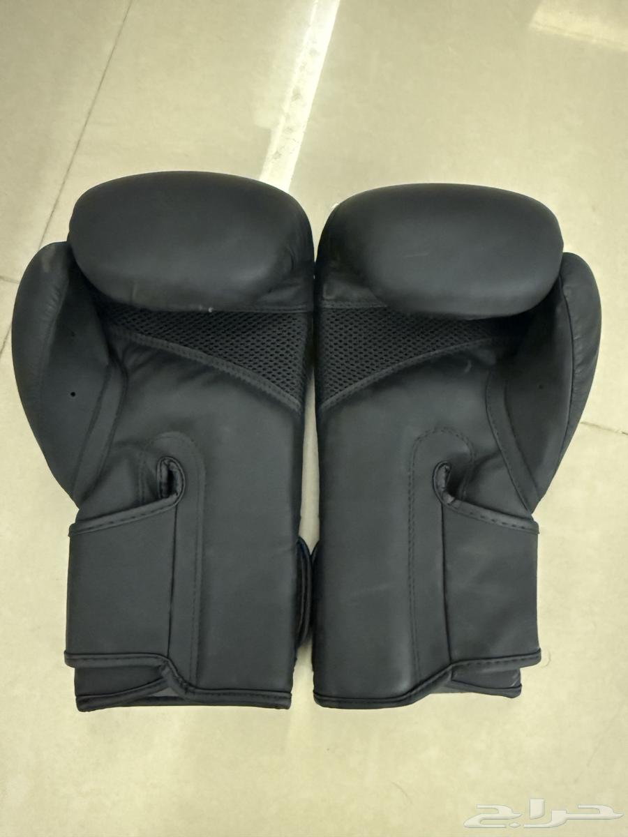 قفازات 9Round جديدة بكيسها 250 ريال64544706138242112