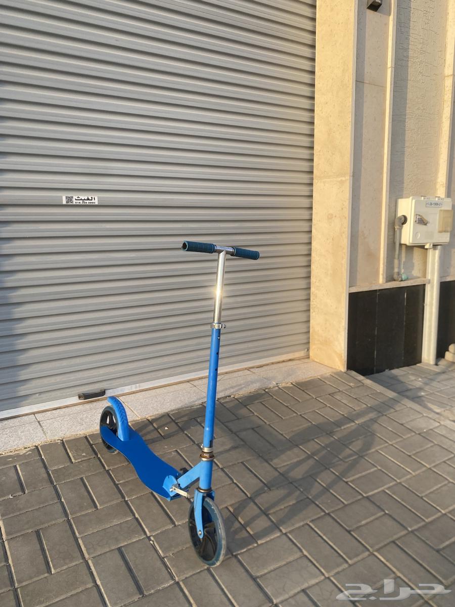 Scooter for sale, clean and new, over seven years64546190788737111