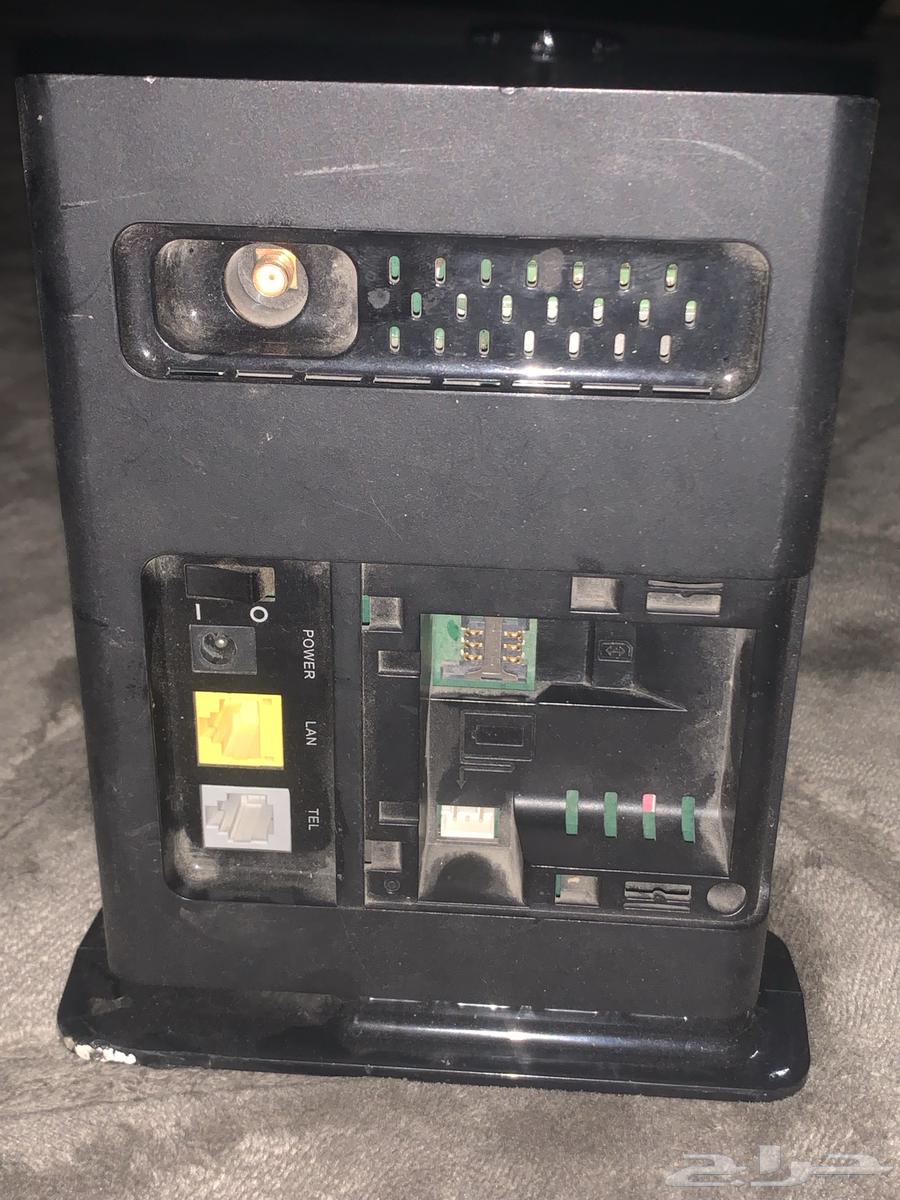 2 Huawei routers with single SIM card slot for 150 each64544284425987112