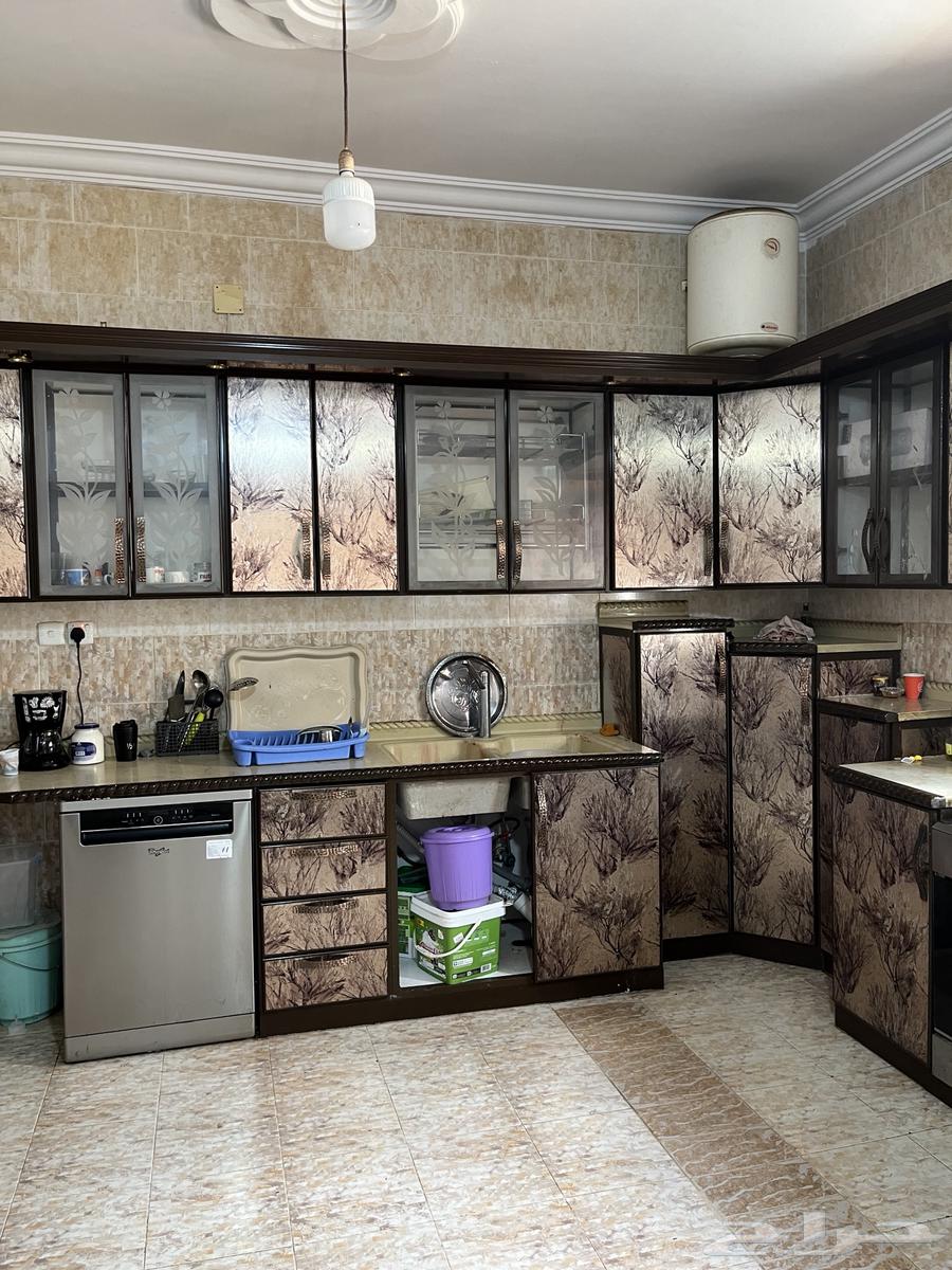 مطبخ كامل واستخدام سنتين البيبان موجوده كلها64547387949827111