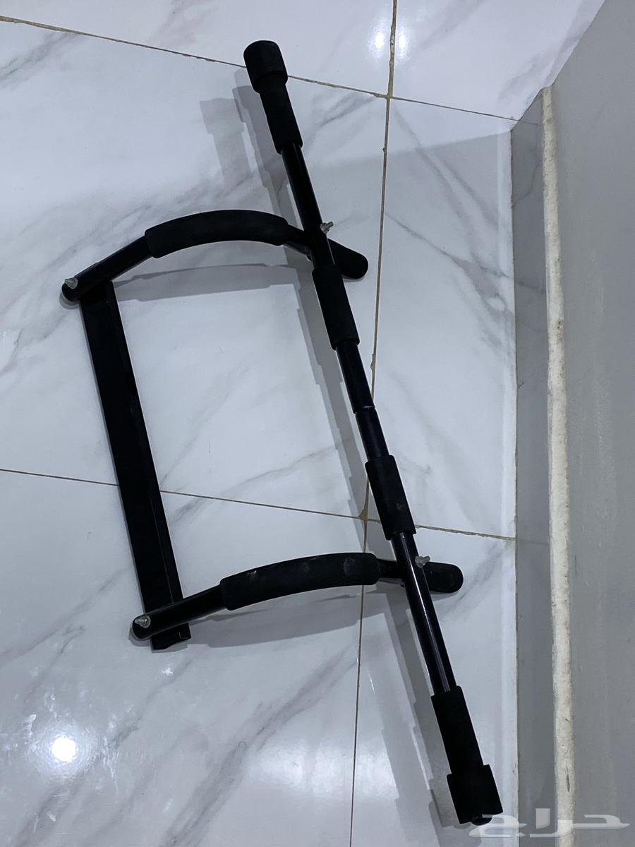 Exercise Weights and Pull-Up Bar64546268827523111