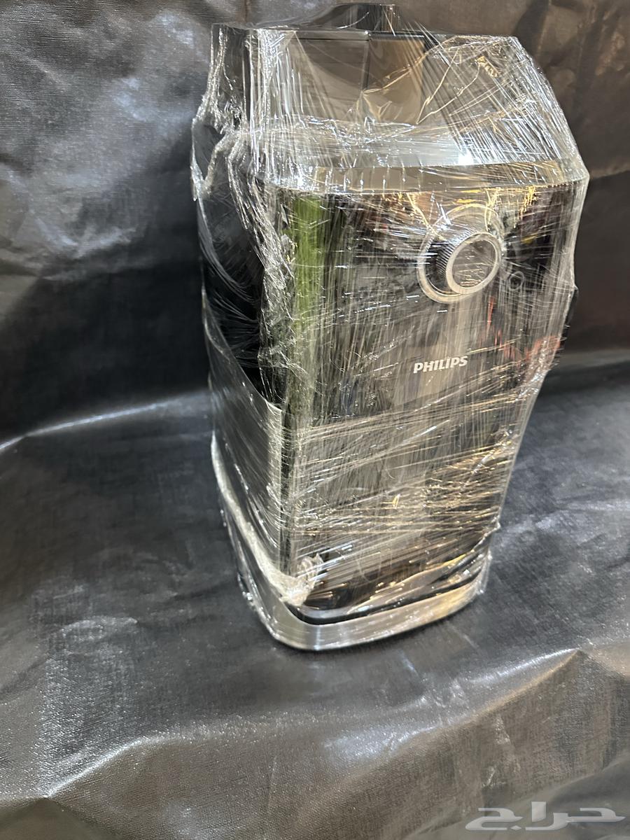 Coffee machine with grinder64547972589570112