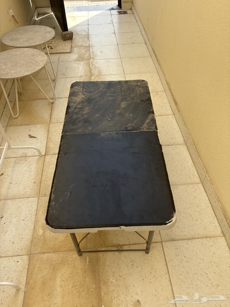 دولاب وطاولتين خدمه وطاولة تلفزيون وطاوله تنصفط64550303890817113