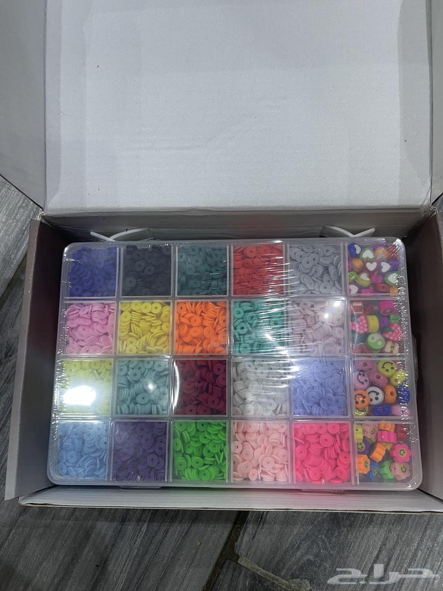 Beads for sale 40 cartons I have the carton consists of two groups64551618762115110