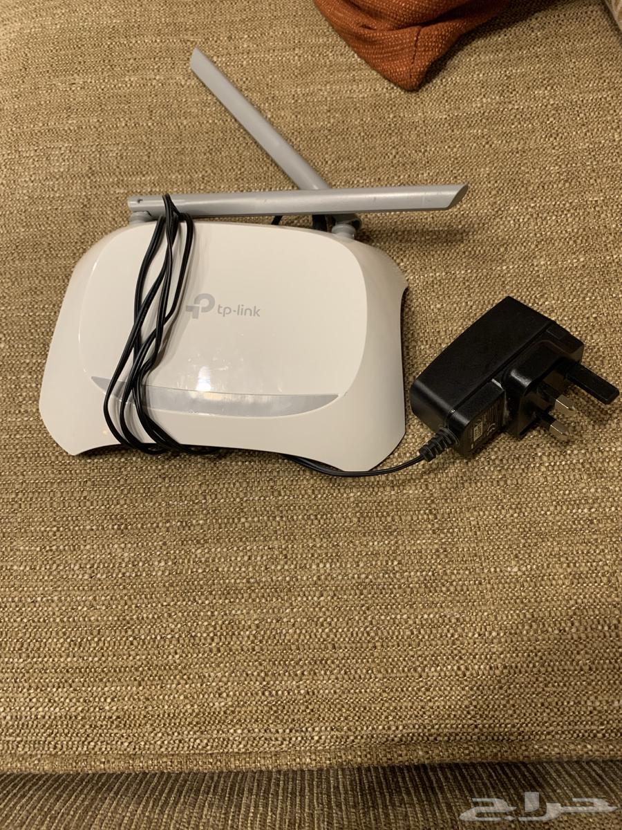راوتر من tp-link شبه جديد بكرتونه64552802919939111