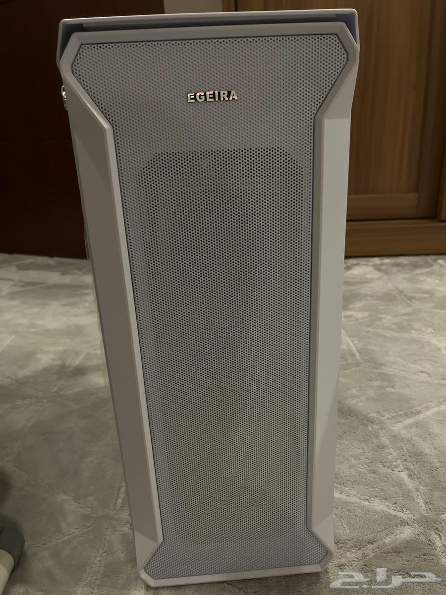 Gaming computer with screen64544255538049112