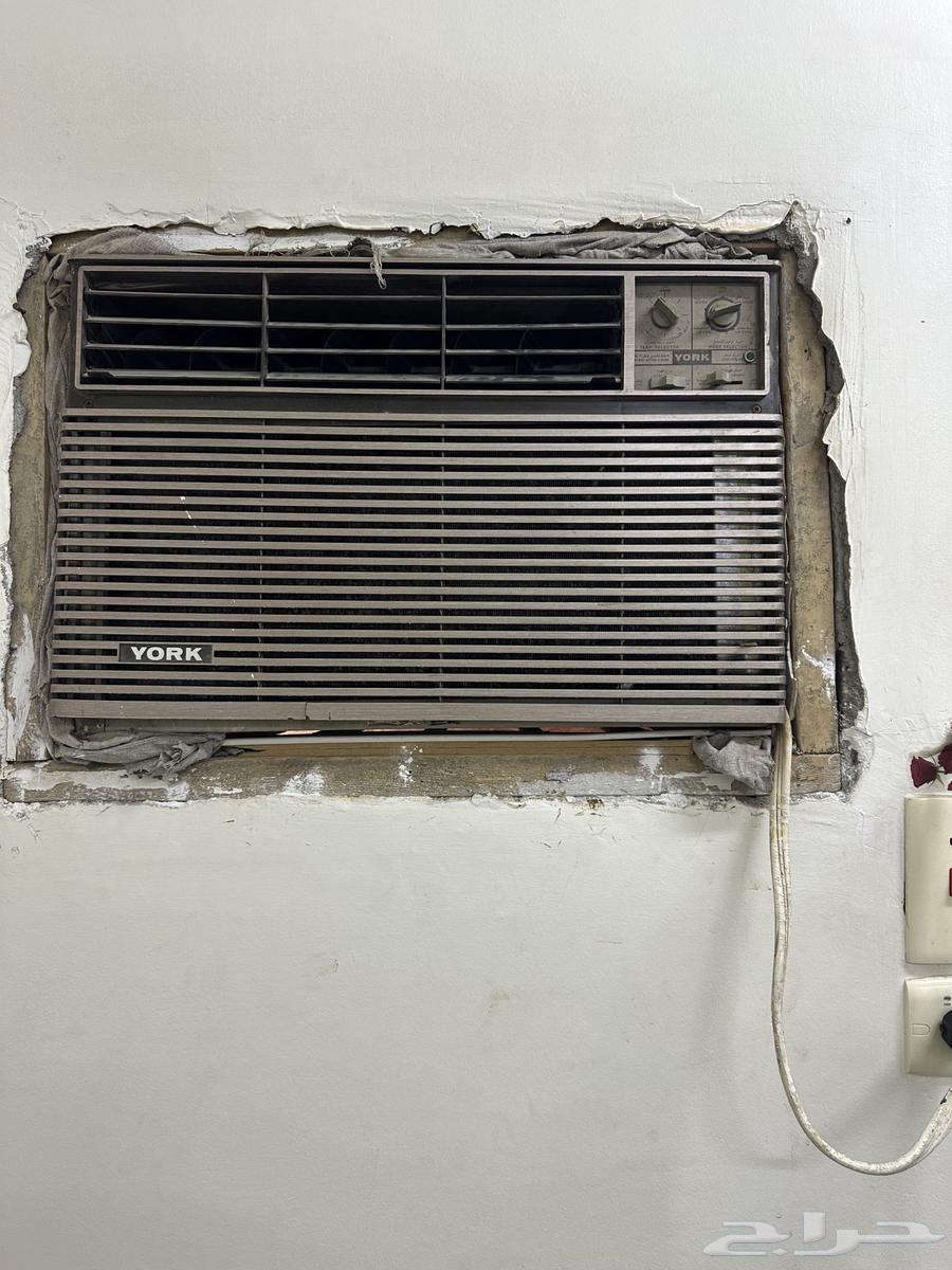 Air conditioner for sale, contact on the number64545785827841110