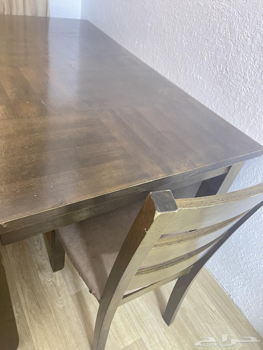 للبيت طاوله و 6 كراسى64549078892801110