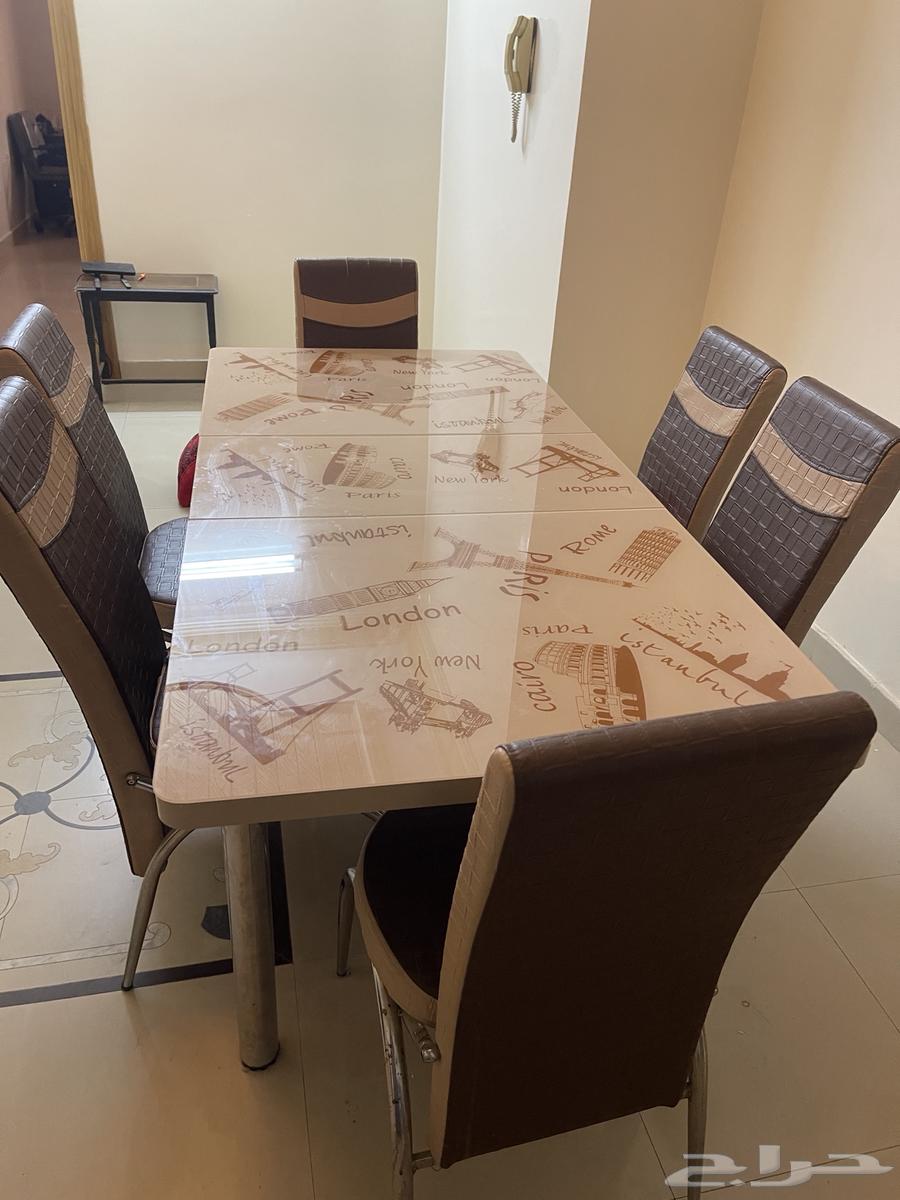 Dining table, stove, and bed64547569434626110