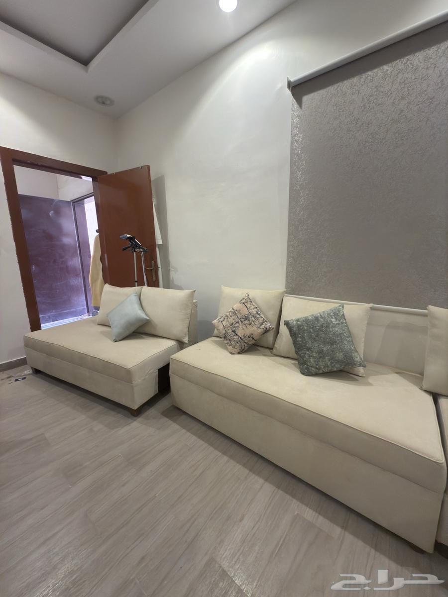 قطعتين كنب للبيع جديده64548631503875111