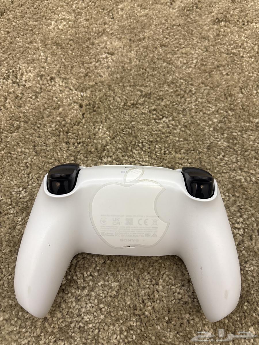 يد بلاستيشن 5 كل شي ممتاز فيها ماعدا القير اليمين64549847324033111
