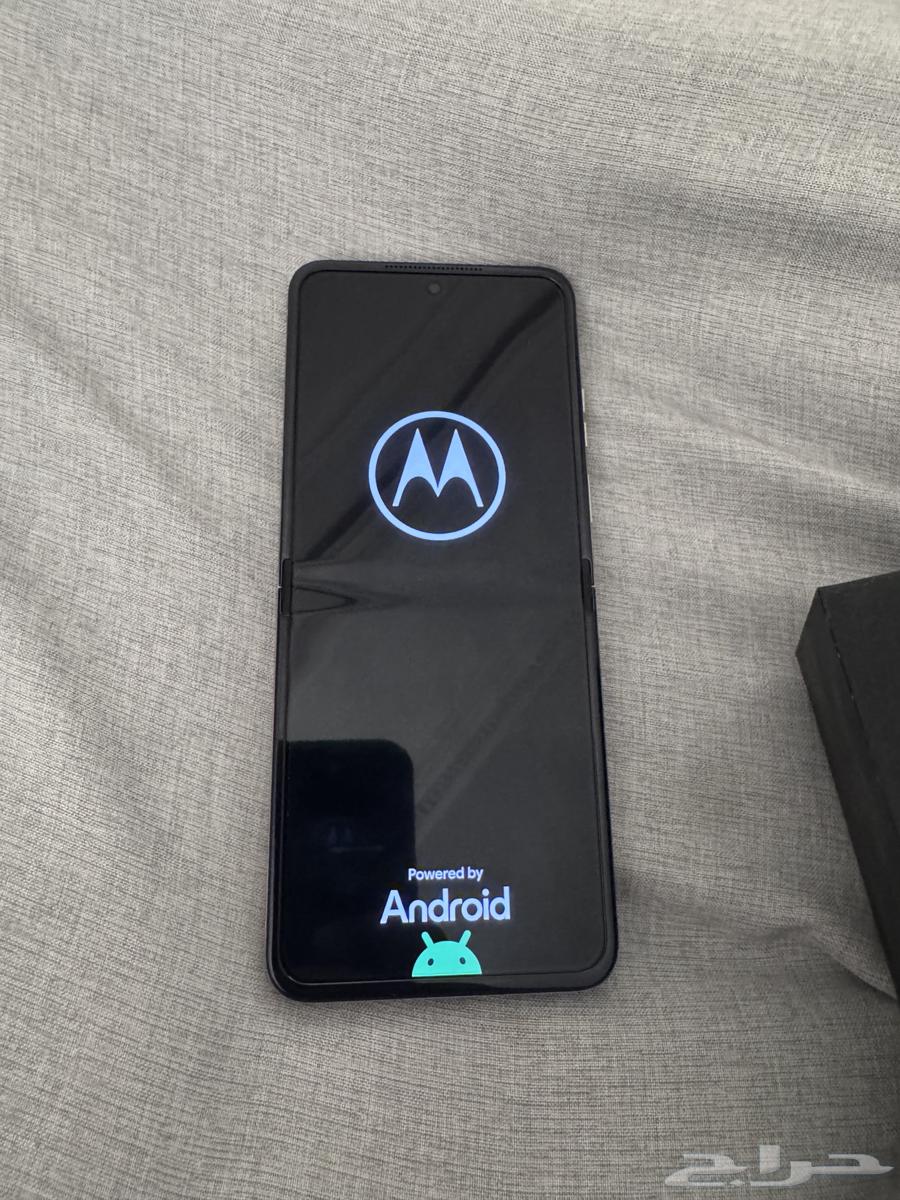 موتوريلا Razr 50 نظيييف جد ا64552477287427111