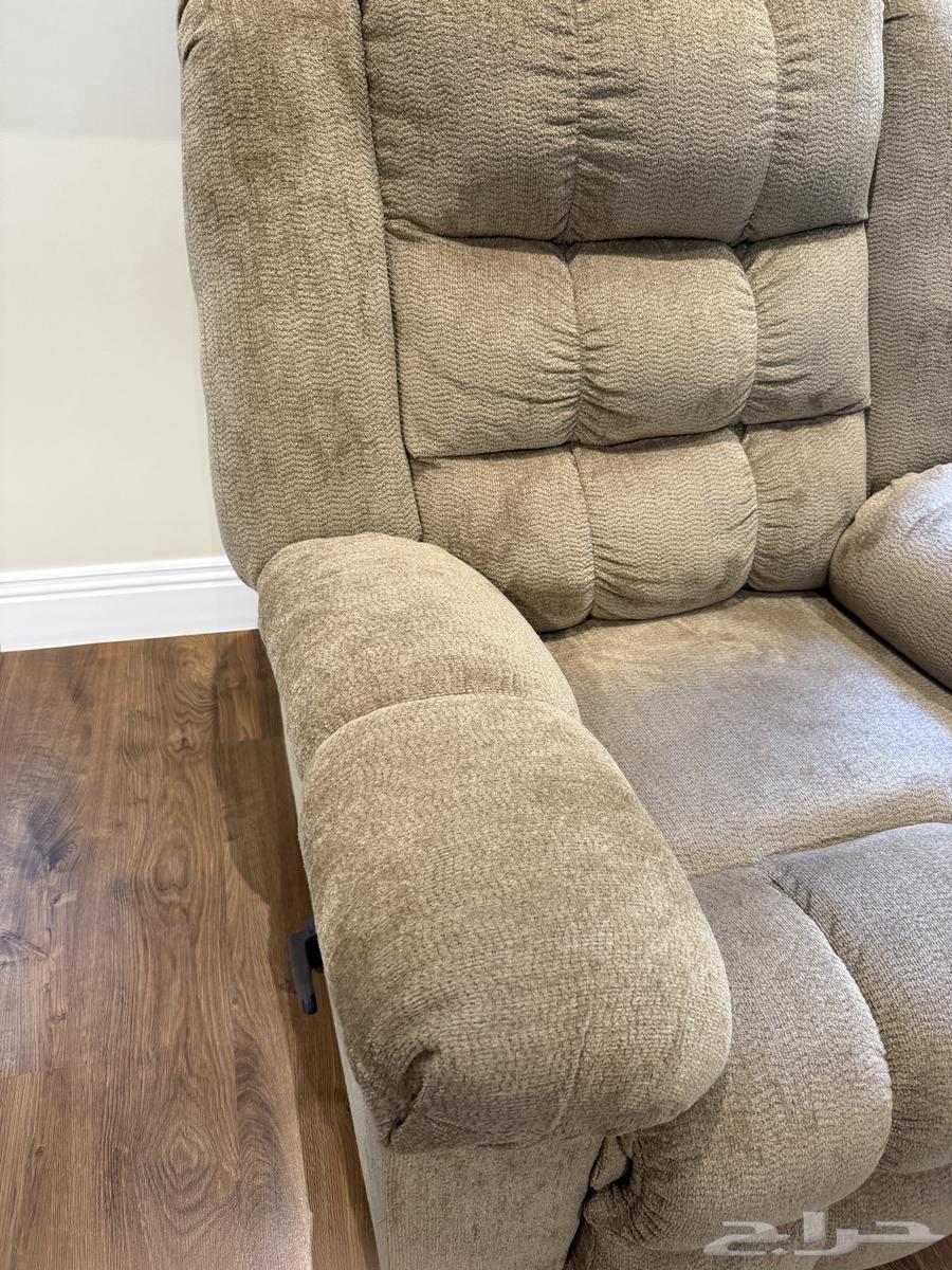 كرسي استرخاء هزاز فاخر من آشلي   بيج   استخدام خفيف64547082670851114