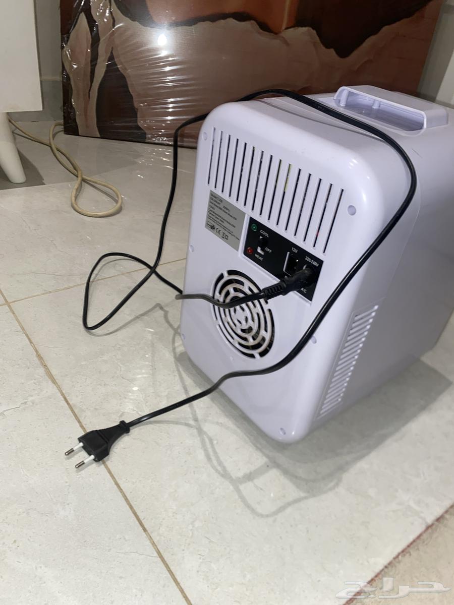 ثلاجه ذكيه متنقله شبه جديده مع شاحن سياره64544157153026111