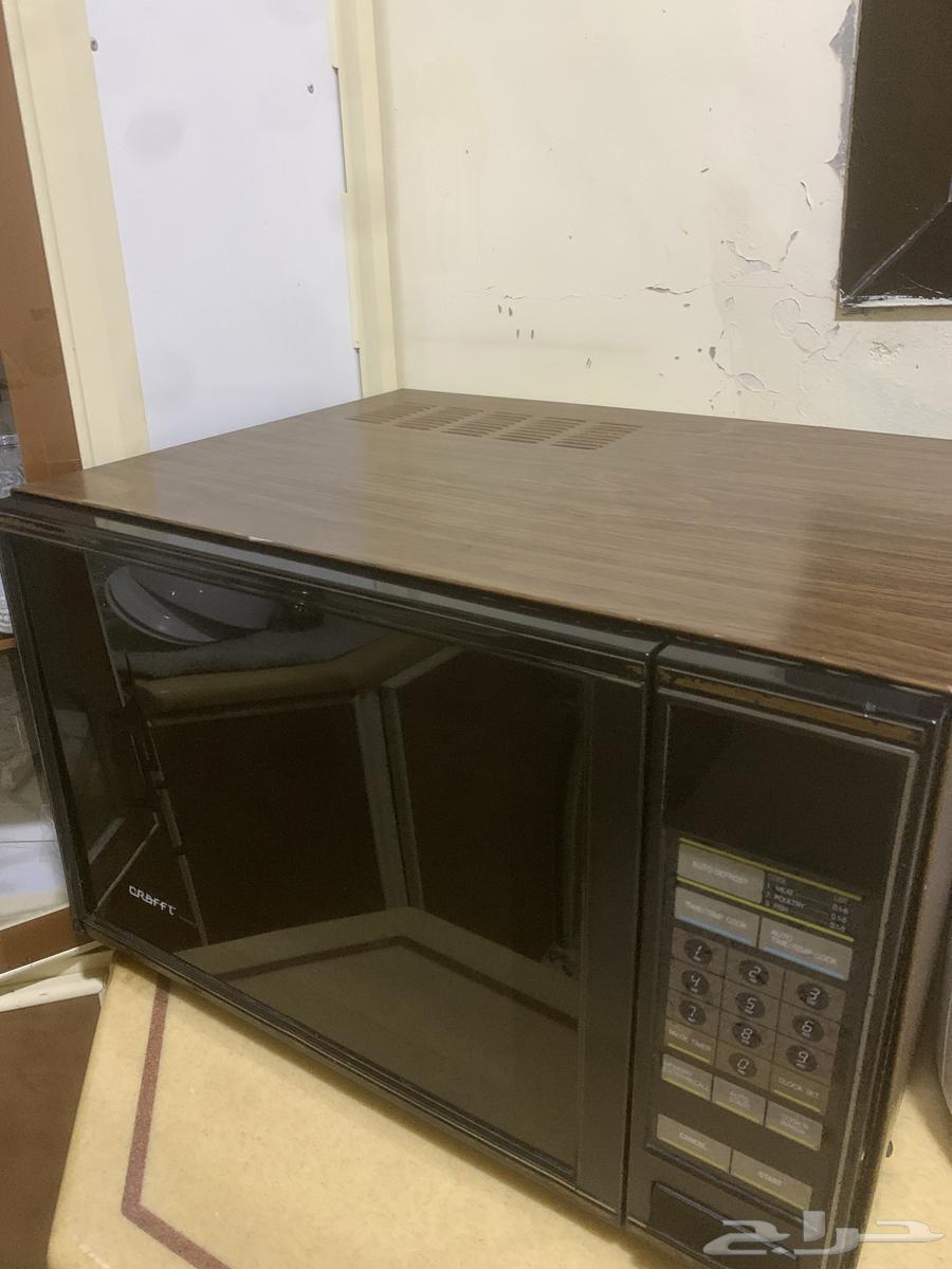 ميكرويف مستخدم استخدام نضيف جدا بس الكهرباء 11064552463028482110