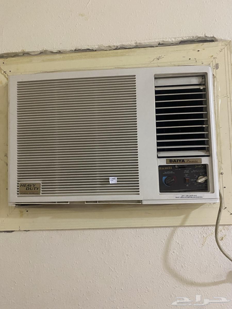Zamil air conditioner in good condition, 2 beds, and a 3-door closet in good condition64548364469249111