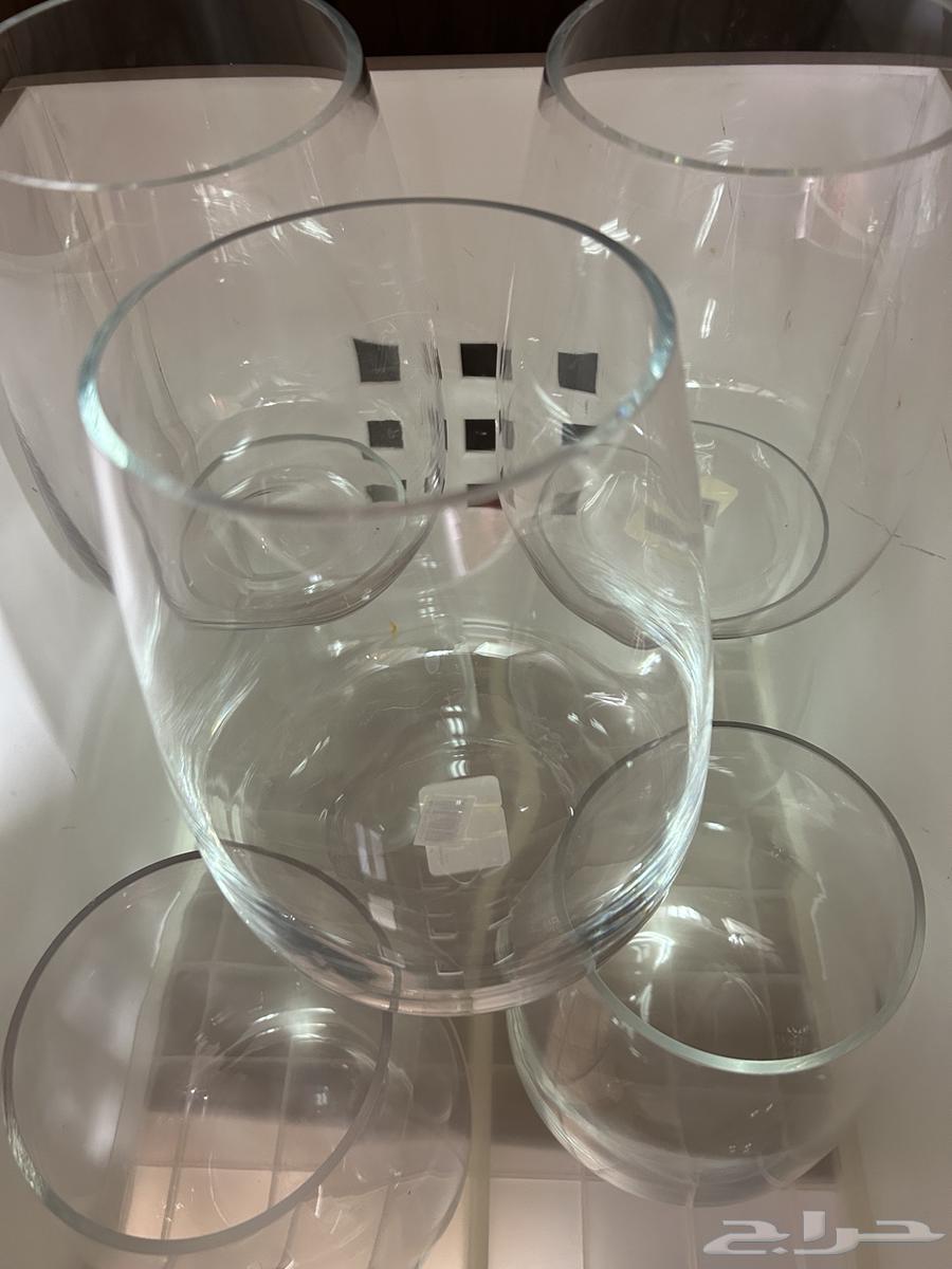 Glass vases and old traditional clock box64552120213122111