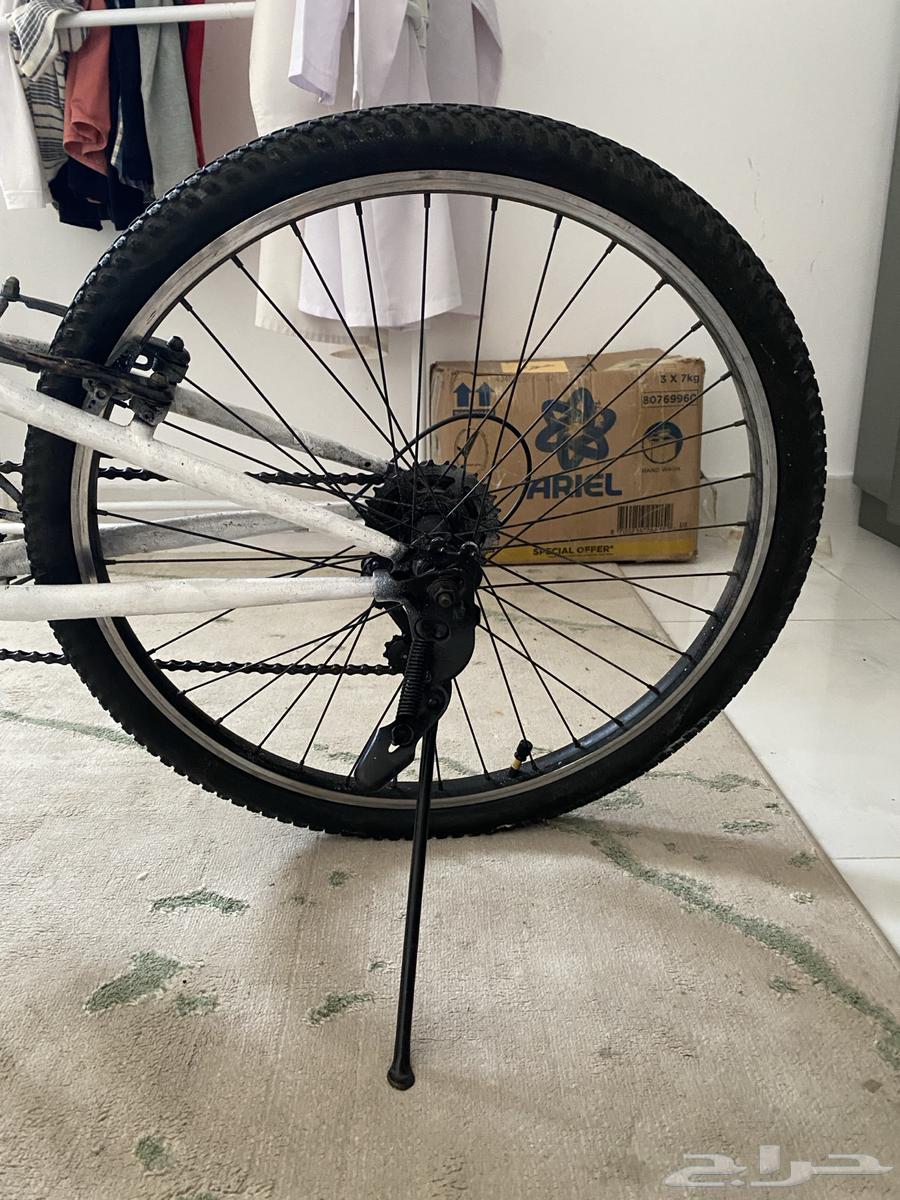 دراجه ماونتن للبيع بسعر 200 ريال يرجى قرائه المواصفات64545475462786112