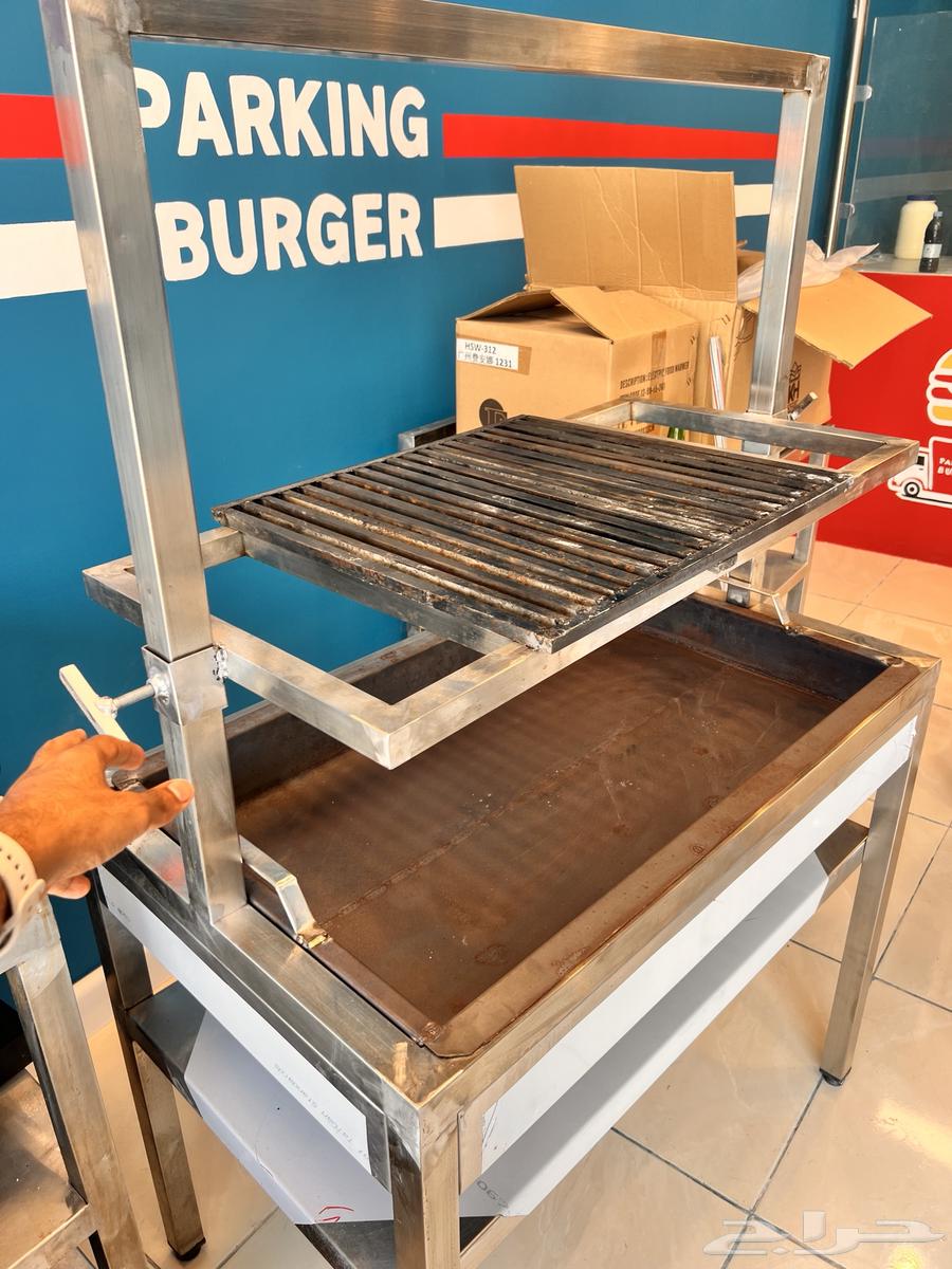 معدات مطعم للبيع نظيفه وجديده64546526110851111