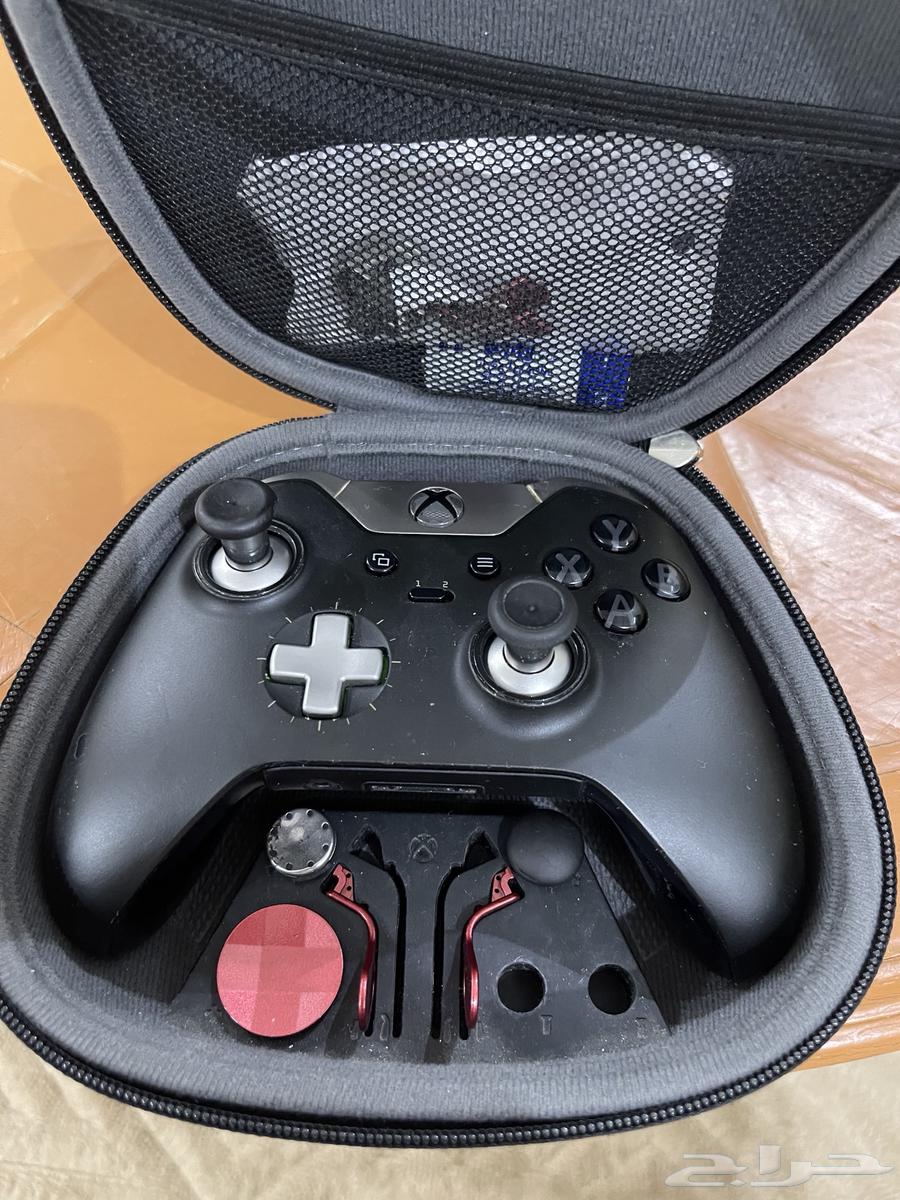 For Sale Xbox One X Very Clean with Professional Controller64547360162051113