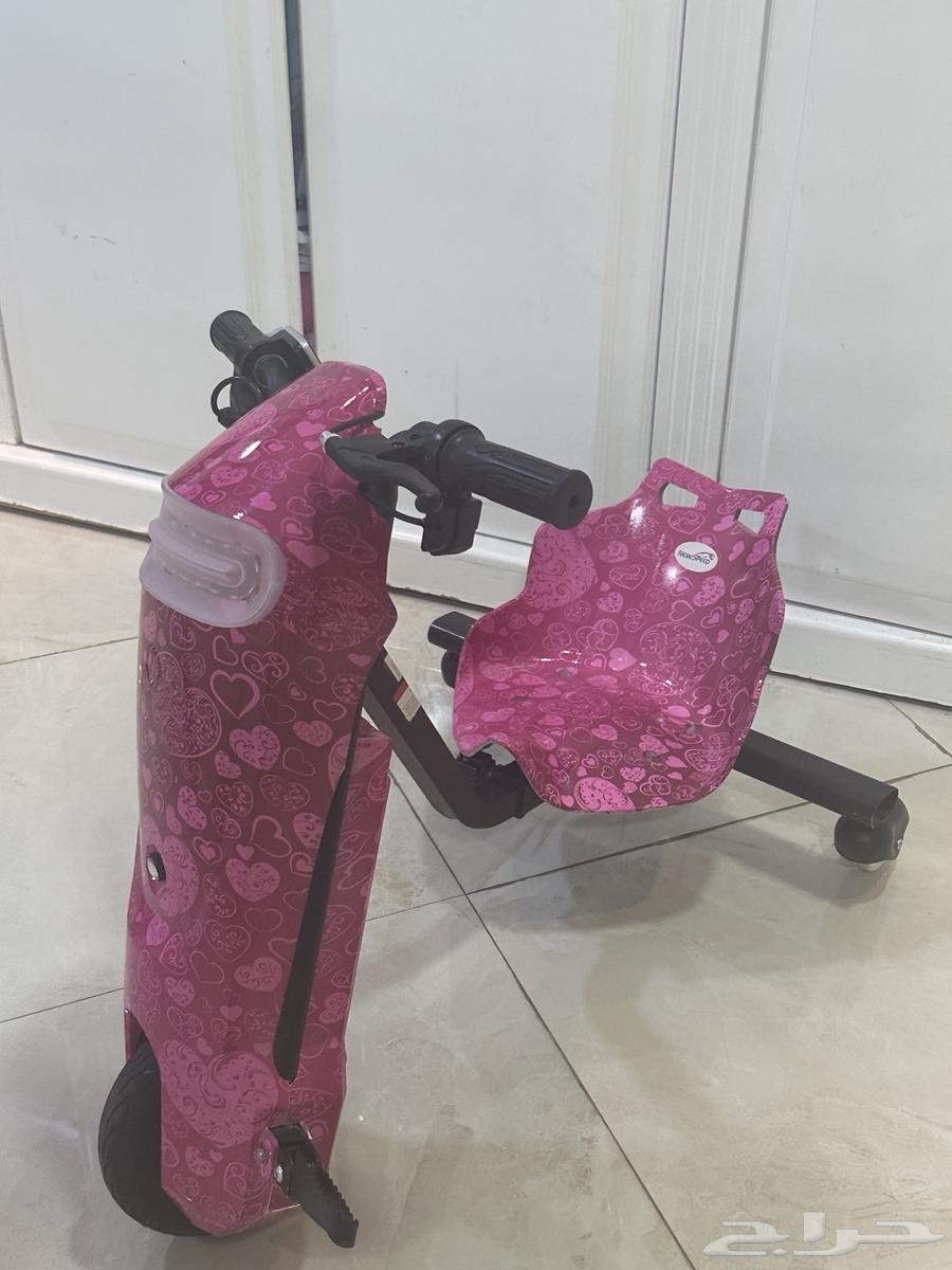 For sale scooter, lightly used and only used for 3 weeks, very clean64547332566915111