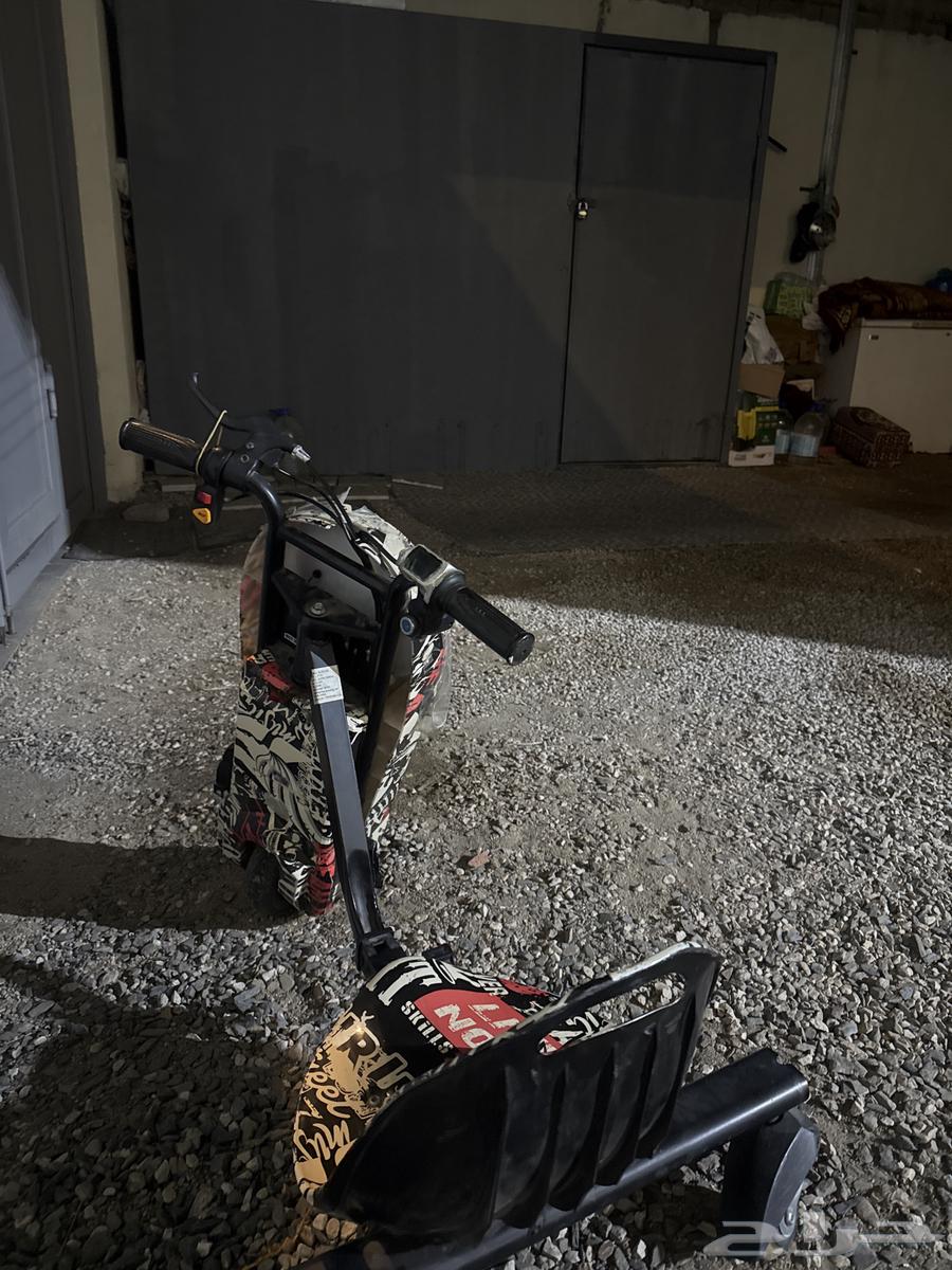 Hello, I'm offering a clean, new electric scooter for sale with keys64553130014594112