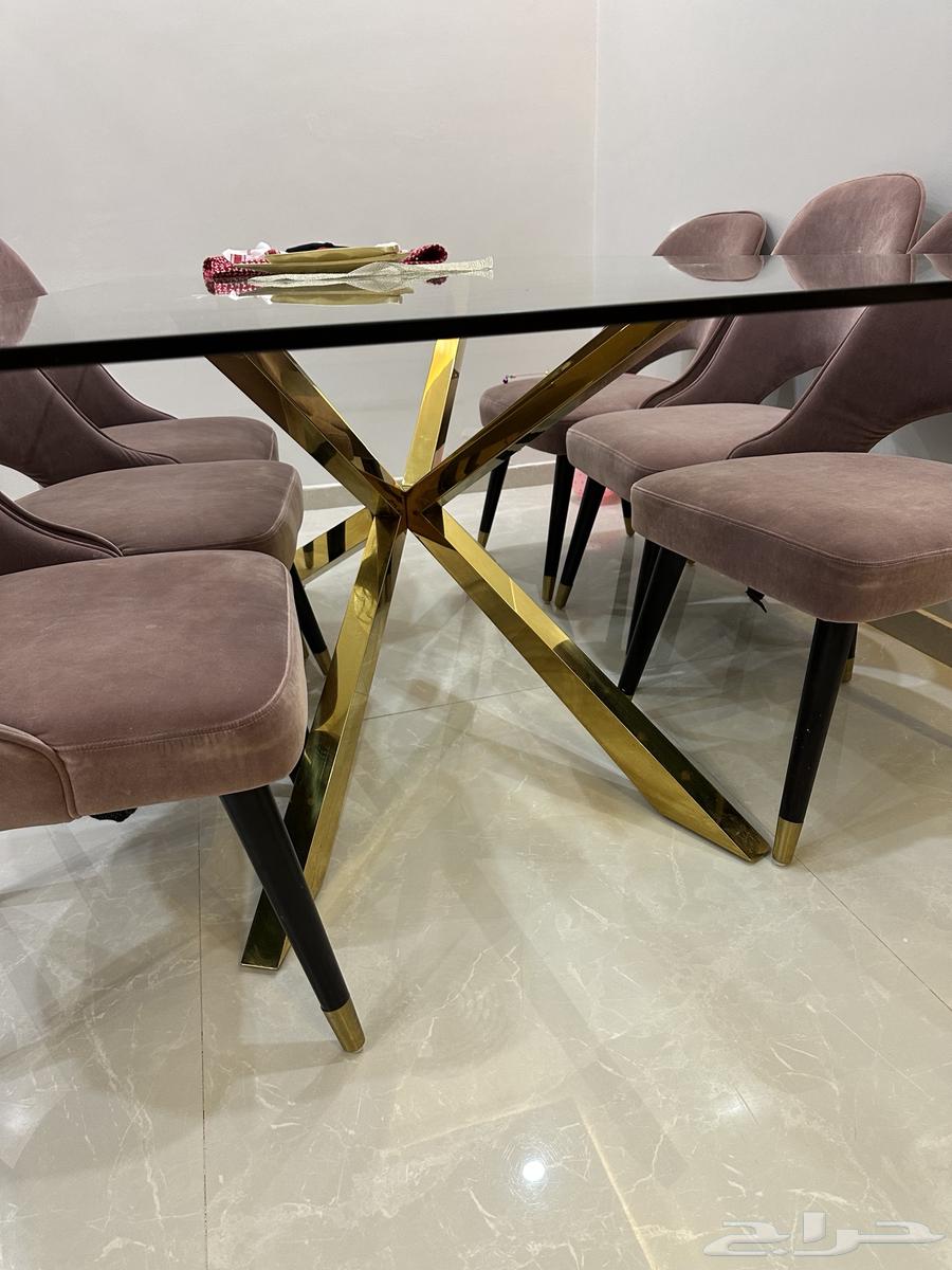 Dining table64550902931073111