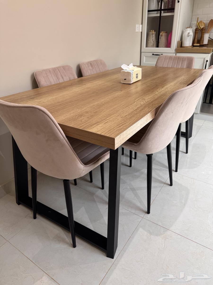 Dining table64547763075073111