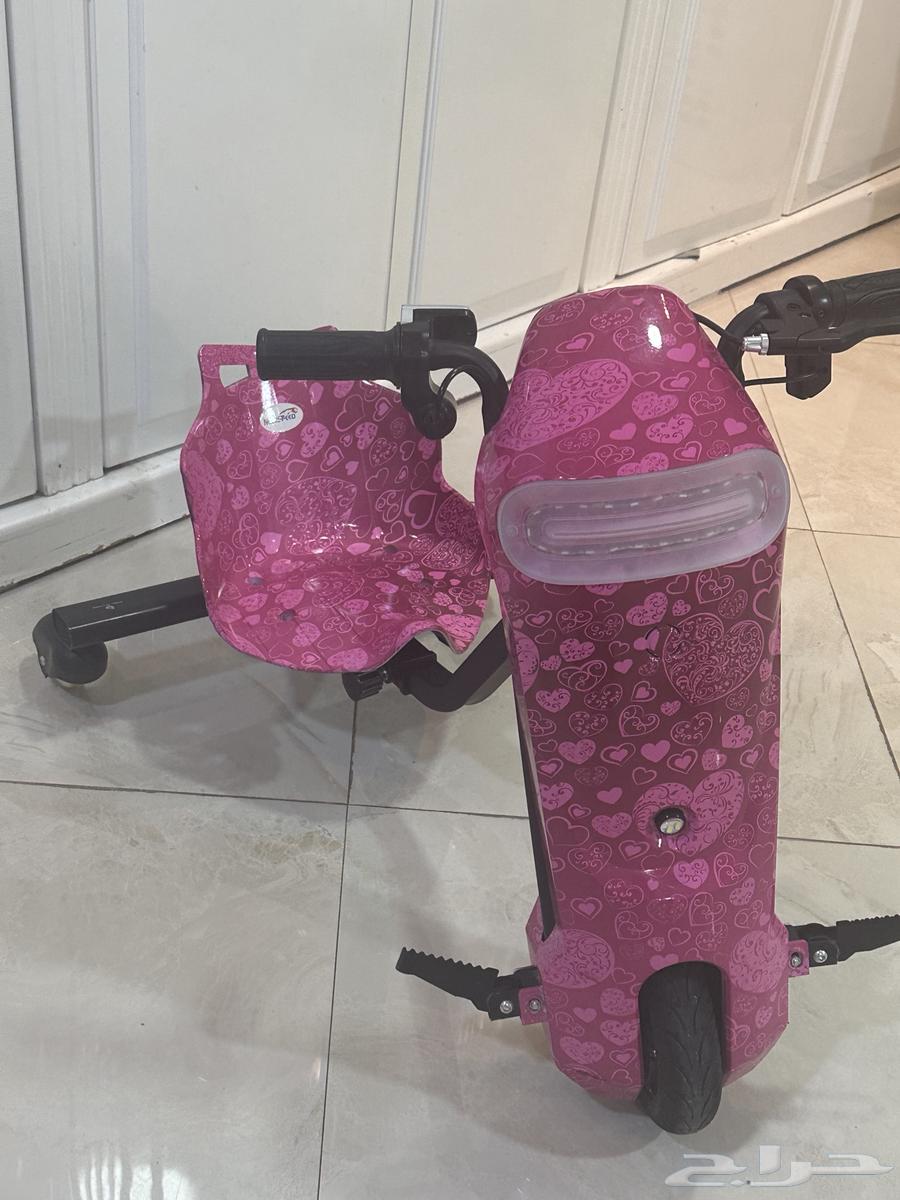 For sale scooter, lightly used and only used for 3 weeks, very clean64547332566915112