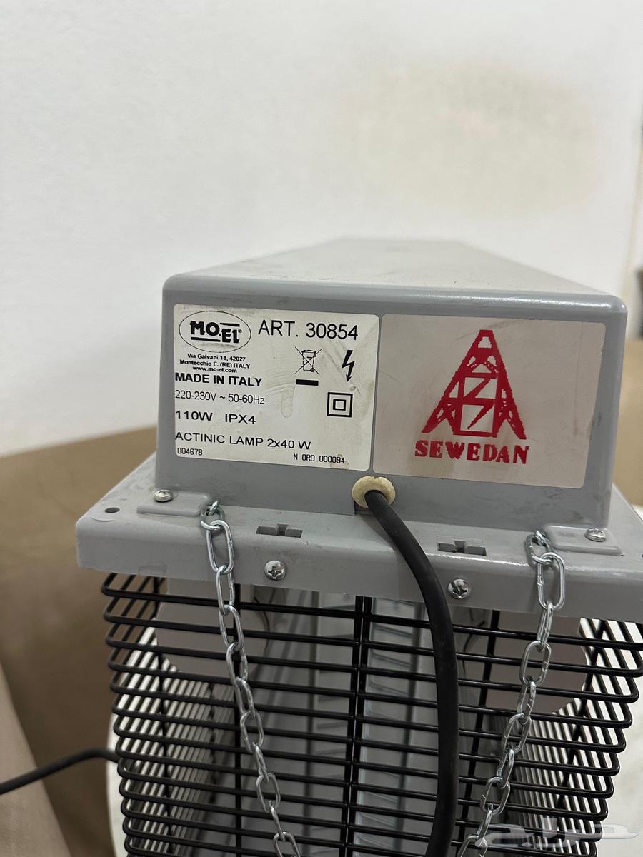 صاعق حشرات كهربائي لمبة 40 واط صناعة ايطالية64544129044483112