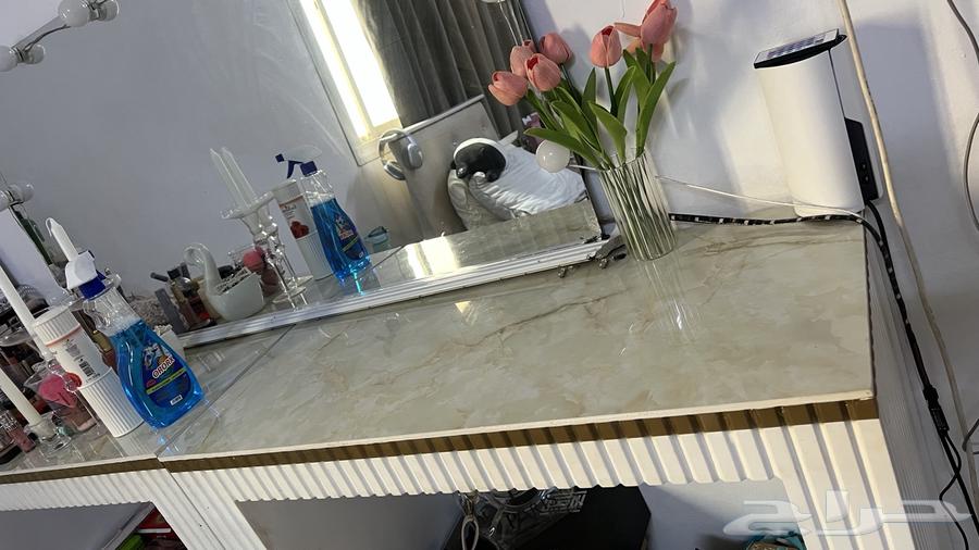 Hairdressing or Reception Table64549740491138111