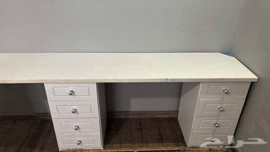 طاوله للبيع64548910706050111