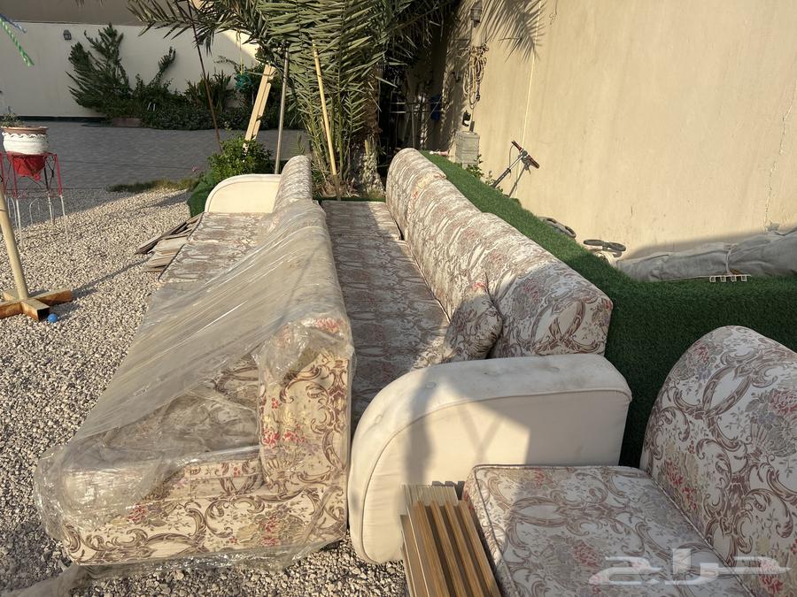 كنب للبيع مستخدم64548800472321112